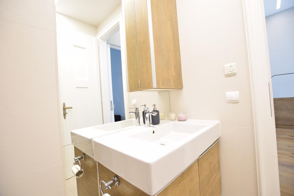Luxury Apartment By Hi5 - Szervita Suite 부다페스트 외부 사진