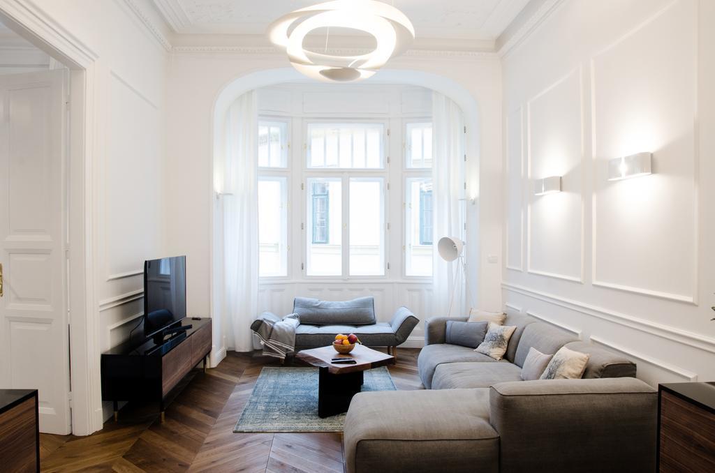 Luxury Apartment By Hi5 - Szervita Suite 부다페스트 외부 사진