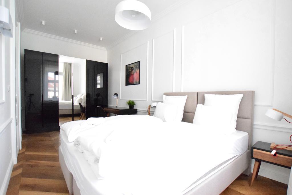 Luxury Apartment By Hi5 - Szervita Suite 부다페스트 외부 사진
